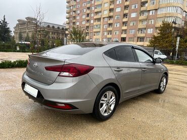 Hyundai: Hyundai Elantra: 1.6 l | 2020 il Sedan — 8