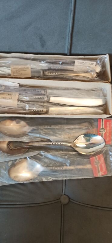 Əntiq qablar: Antik dekor kolleksiyası – 4 ədəd 1) Emallı metal fincan altlıq/şüşə — 15