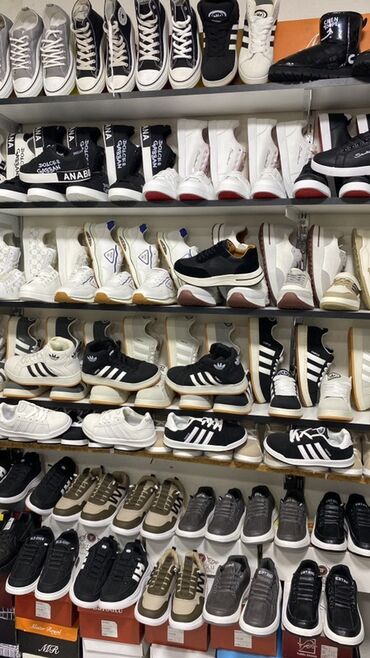 Ayaqqabılar: Məhsul: Kişi və qadın ayaqqabıları – gündəlik və stil kombinasiyası — 18