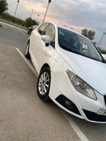 Seat: Seat Ibiza: 1.6 l | 2011 il 245000 km Hetçbek — 2