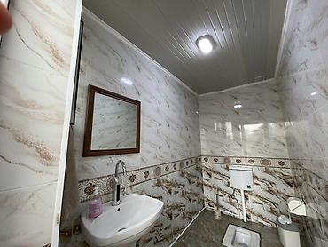 Продажа коттеджей и домов: 🏠 ПРОДАЁТСЯ ДОМ — ОШ, район авторынка 📐 Площадь дома: 103 кв.м 🌿 — 6