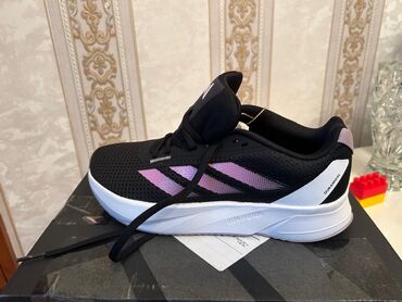 adidas running qadın krossovkaları: Adidas, Ölçü: 39, rəng - Qara, Yeni