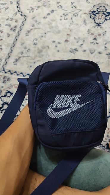 nike tech fleec: Компактная сумка через плечо Nike (темно-синяя). - Формат — 1