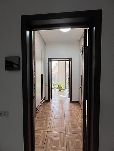 Продажа квартир: 5 и более комнат, 150 м² — 18