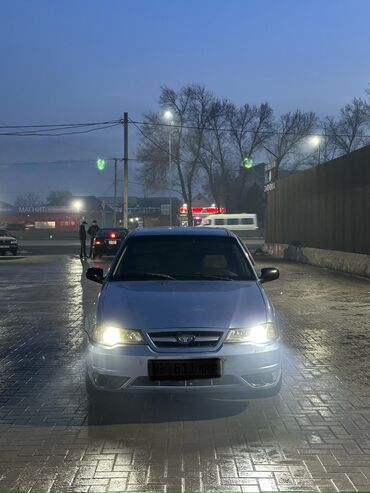 Daewoo: Daewoo Nexia: 2008 г., 1.6 л, Механика, Бензин, Седан