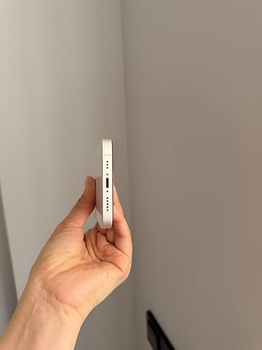 avata 2: IPhone 13, Б/у, 128 ГБ, White Titanium, Защитное стекло, Чехол, Коробка, 81 % — 3
