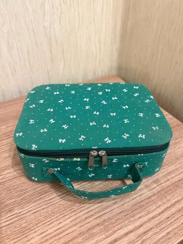 kosmetik vazelin: Kosmetik canta