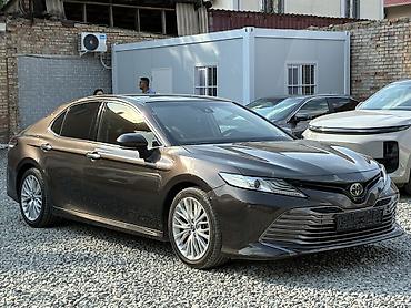 corolla 2018: Toyota Camry: 2019 г., 2.5 л, Автомат, Бензин, Седан — 4