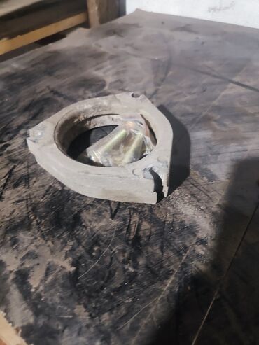 купить аккумулятор для авто в бишкеке: Продаю передние проставки для увеличения клиренса автомобиля.подходят