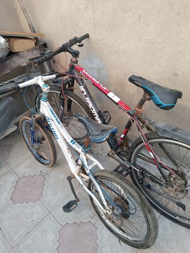 Şəhər velosipedləri: Böyük 26 liq tekerinde boşluq var.balaca 20 lik özüm 180 m almışdım əl -da lalafo.az — 11 Şəhər velosipedləri: Böyük 26 liq tekerinde boşluq var.balaca 20 lik özüm 180 m almışdım əl — 11