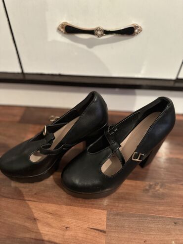 обувь zara: Туфли 36, цвет - Черный