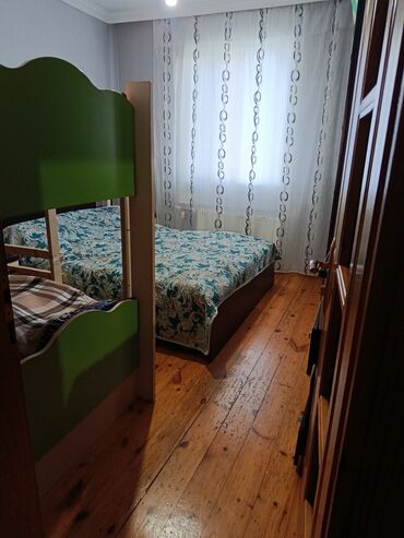 Köhnə tikili: Suraxanı rayonu Nəqqaş restoranı, Ballı marketle uzbeuz 5mertebeli daş — 12