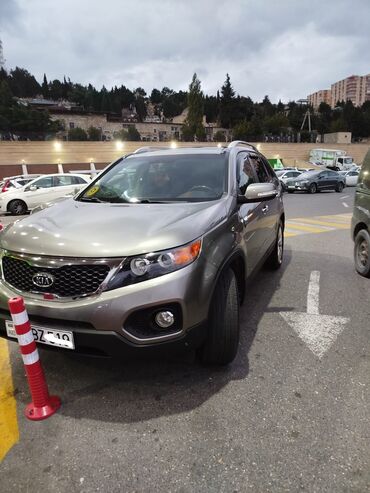 багажник на крышу: Kia Sorento SUV - Korpus: Boz-metallic rəng, 5 qapılı kuzov - Salon