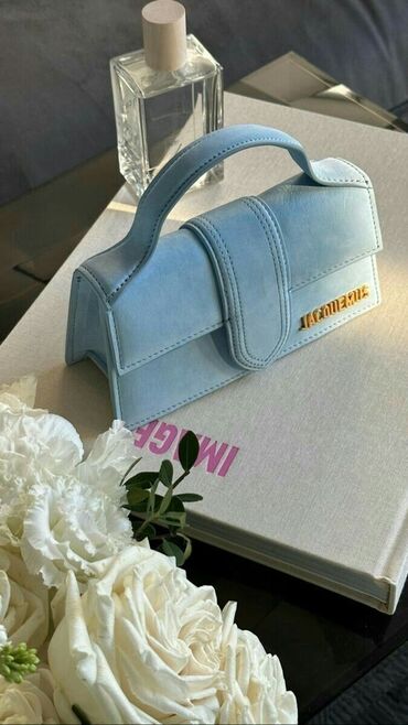 сумка chanel: Новая сумка,отличный вариант на лето Голубая расцветка Ремешок