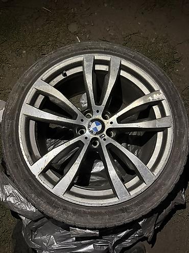 Диски: Литые диски BMW, комплект из 4 шт. - Диаметр: ориентировочно R18 — 1