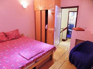 Dugoročni najam stanova: Odlična lokacija u dobroj zgradi. Prelep duplex sa dva kupatila — 12