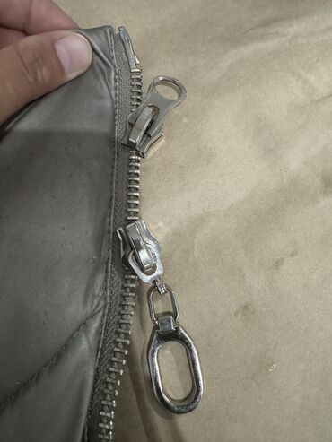 Пуховики и зимние куртки: Зимняя куртка пуховик. Цвет бронза. Напрлнитель Полиэстер 100%. размер — 10