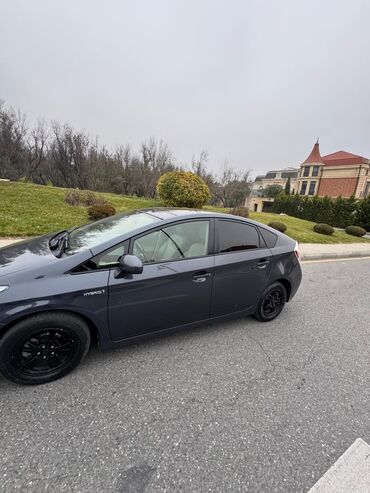 Toyota: Toyota Prius: 1.8 l | 2012 il Hetçbek — 18