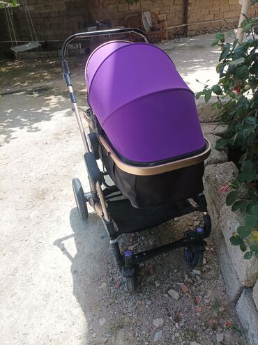 usaq kalyasqalari: Klassik gəzinti arabası, İşlənmiş, Cins: Qız, Yaş: 18-24 ay, Ünvandan götürmə