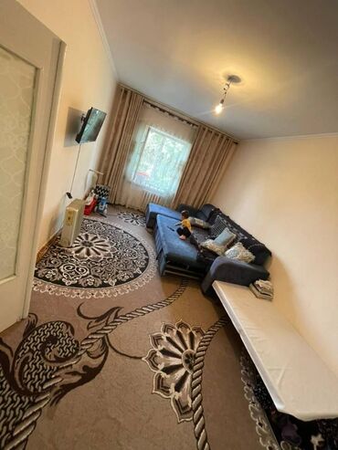 ищу квартиру дордой рынок рядом: 2 комнаты, 52 м², Индивидуалка, 3 этаж, Косметический ремонт