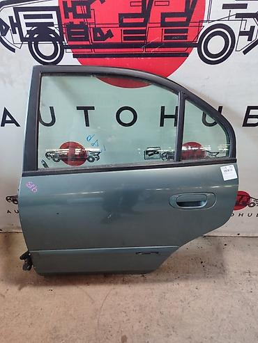 e46: Задняя правая дверь в сборе для автомобиля BMW 3‑серии E46 (седан). - — 1