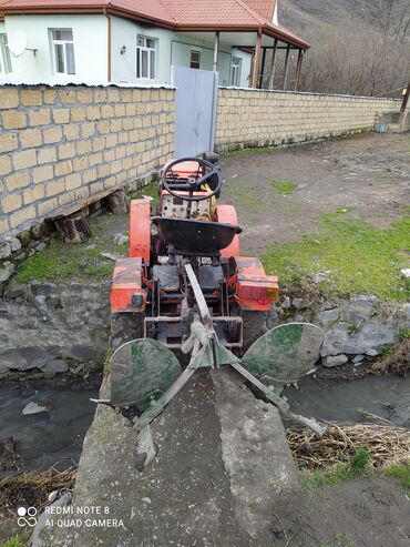 Traktorlar: TZ-4K mini traktor + ikili kotan Xüsusiyyətlər: - Model: TZ-4K — 1