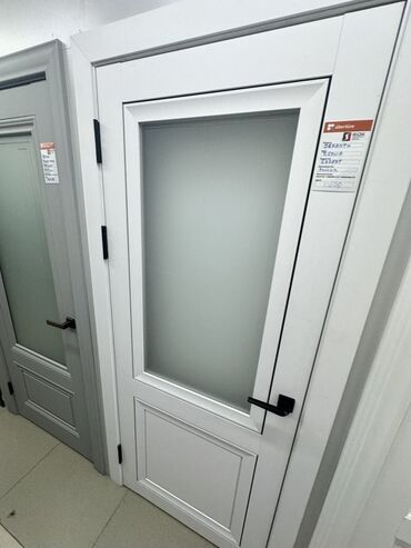 уе: Doors with glass