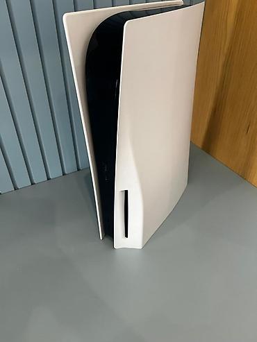 PS5 (Sony PlayStation 5): Игровая консоль Sony PlayStation 5 в белом корпусе с черными — 4