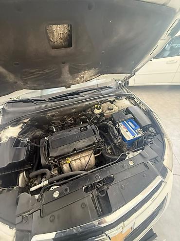 cruze stopu: Chevrolet Cruze: 1.6 l | Sedan — 1