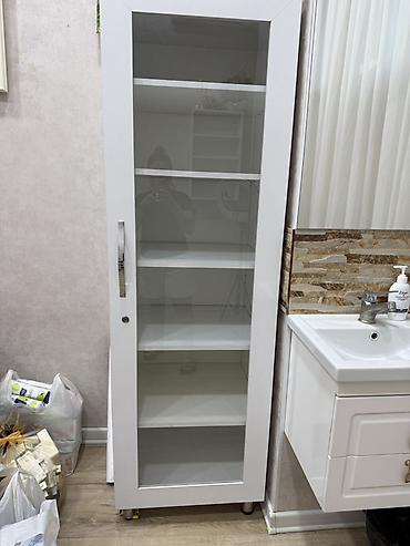 шкаф в ванную: Ağ rəngdə hamam/mətbəx üçün praktik saxlama mebeli dəsti. - Divar — 2