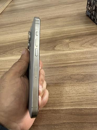 apple ipad pro: IPhone 15 Pro, Natural Titanium — 2