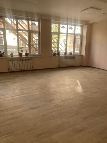 бишкек продаю дом село дордой 2: Сдается нежилое помещение с большим светлым залом и несколькими