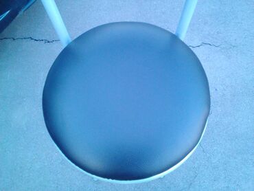 stol i stolice: Barska, bоја - Crna