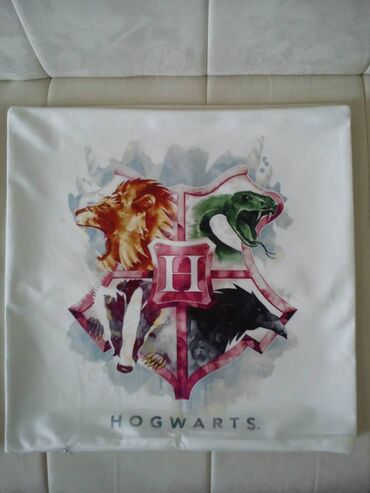 posteljina nis: Hari Poter Grifindor Hogwarts jastucnica - NOV Harry Potter jastucnice