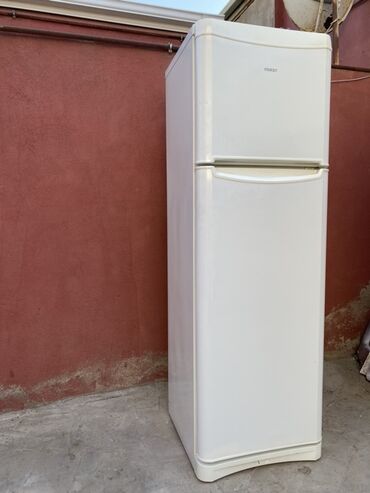Духовки: Б/у 2 двери Indesit Холодильник Продажа, цвет - Белый, С диспенсером