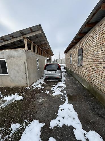 Продажа коттеджей и домов: Продаётся жилой дом с большим участком. Объект: - Кирпичный — 3