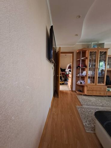 Продажа квартир: 3 комнаты, 58 м², 104 серия, 2 этаж, Косметический ремонт