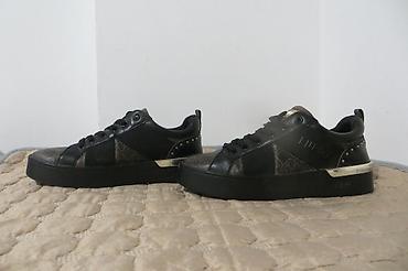 yeezy papuče: LIU JO br 39 25cm unutrasnje gaziste stopala, patike, potpuno — 3