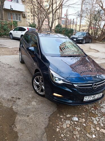 alfa romeo 146 1 6 mt: Opel Astra: 1.6 l | 2016 il | 183000 km Universal