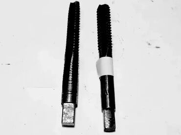 jelka sa optickim vlaknima: Ureznica W 1/4-20 cola (komplet druga i zavrsna) UNC Ureznica W/col –