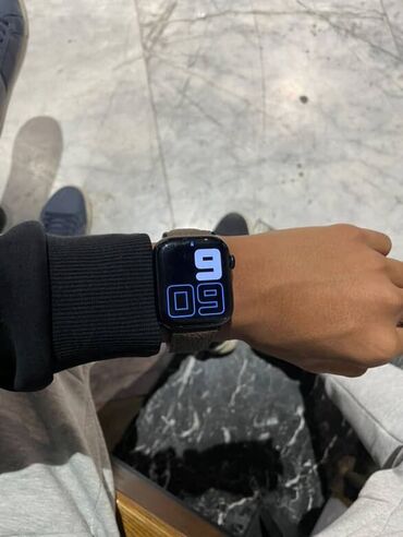 кнопочные телефоны сяоми: Apple Watch 9 series,с прямоугольным дисплеем и крупным цифровым