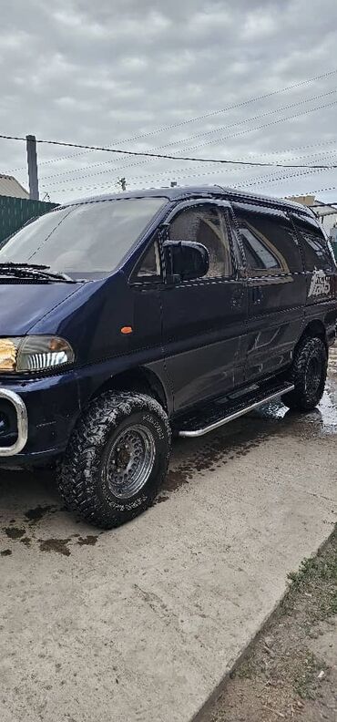 шины оптом бу: Mitsubishi Delica: 1996 г., 2.8 л, Автомат, Дизель, Вэн/Минивэн