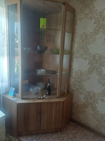 советские настенные часы янтарь: Сервант, Б/у, Другой материал