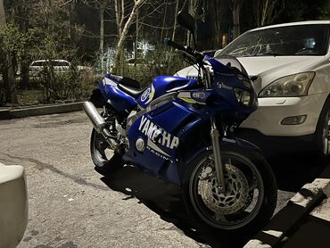 Мотоциклы: Спортбайк Yamaha, 600 куб. см, Бензин