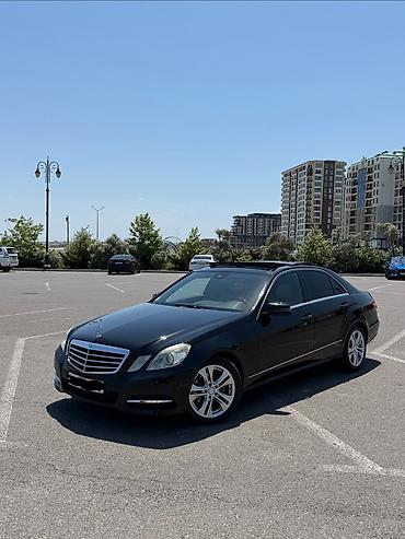 Mercedes-Benz: Mercedes-Benz E-Class sedan - Korpus: qara rəng, xrom detallar, 17" — 14