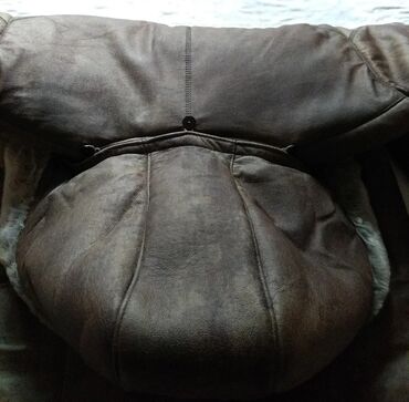 Дубленки: Продаю: 1. Дублёнку женская, цвет коричневый, б/у в очень хорошем — 17