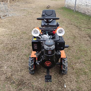 Traktorlar: Traktor 20 at gücü, motor 10 l — 2