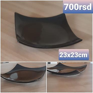 kanta za drva: Staklena kvadratna tacna sa blagim podignutim ivicama. - Materijal — 1