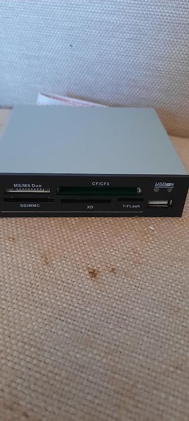 komp: USB 2.0 “All‑in‑One” daxili kart oxuyucu - 3.5" bay üçün daxili — 1