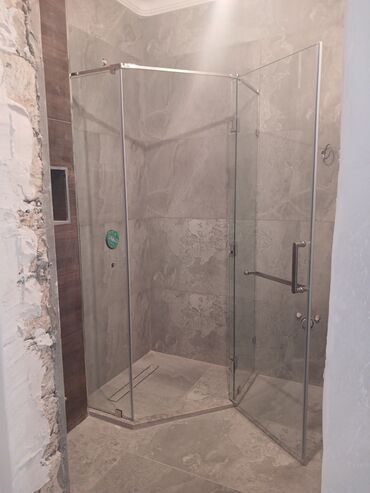 Duş kabinaları, arakəsmələr: Yeni Arakəsmə, Künc üçün, Ödənişli çatdırılma — 4